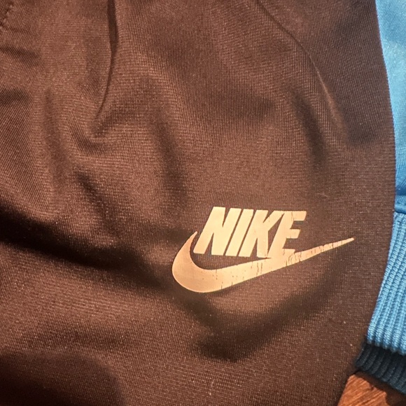 12 Month Nike Outfit - Picture 3 of 5